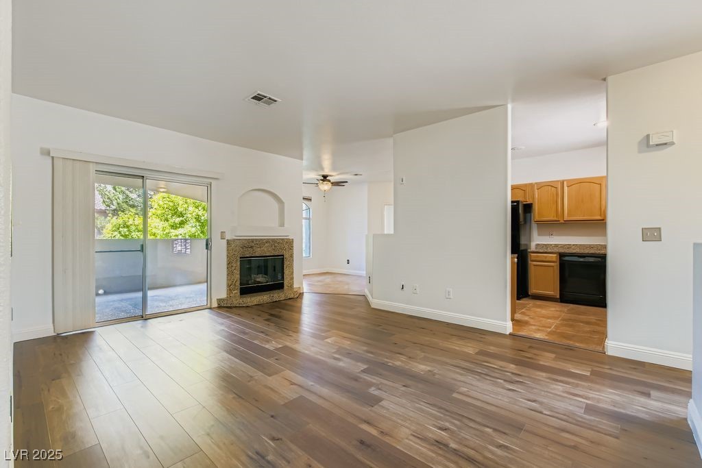 2050 W Warm Springs Road 4521