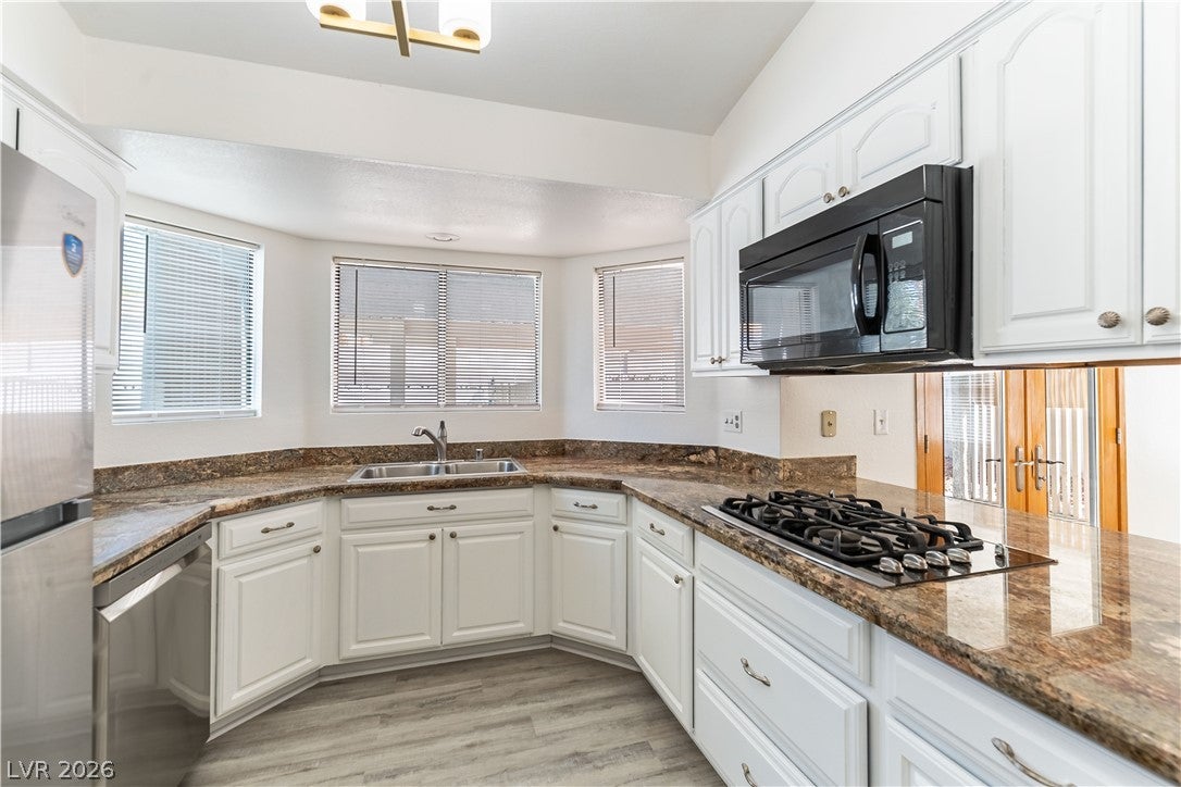 826 Anchor Drive