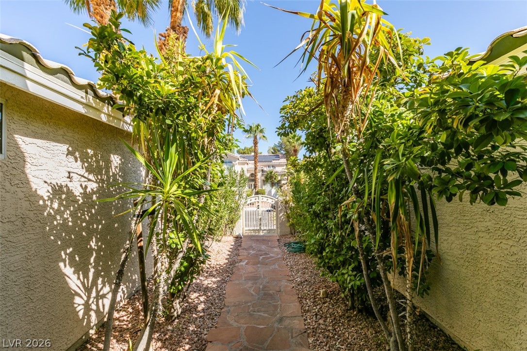7813 Waterfalls Avenue