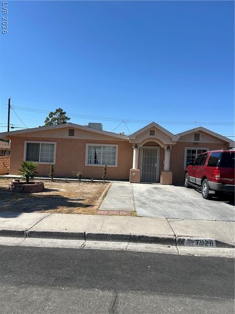 Photo of 1928 Sweeney Avenue, Las Vegas, NV 89104 (MLS # 2797746)