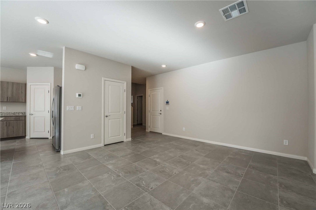3811 Andorian Avenue
