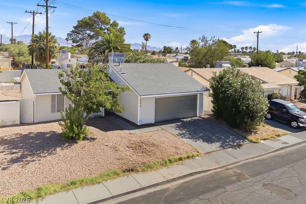 3205 Mary Ann Avenue