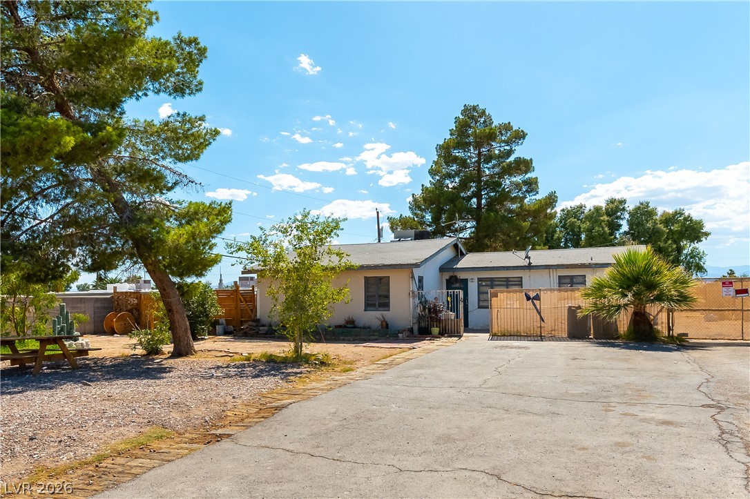 2419 N Gateway Road