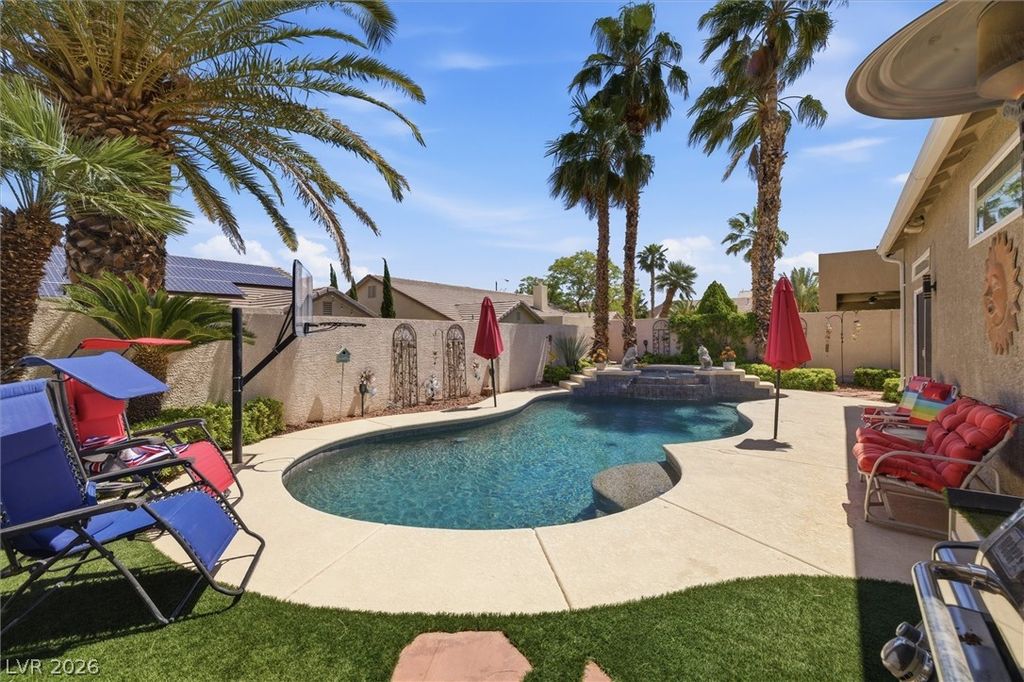 Photo of 327 Quiet Harbor Drive, Henderson, NV 89052 (MLS # 2777392)