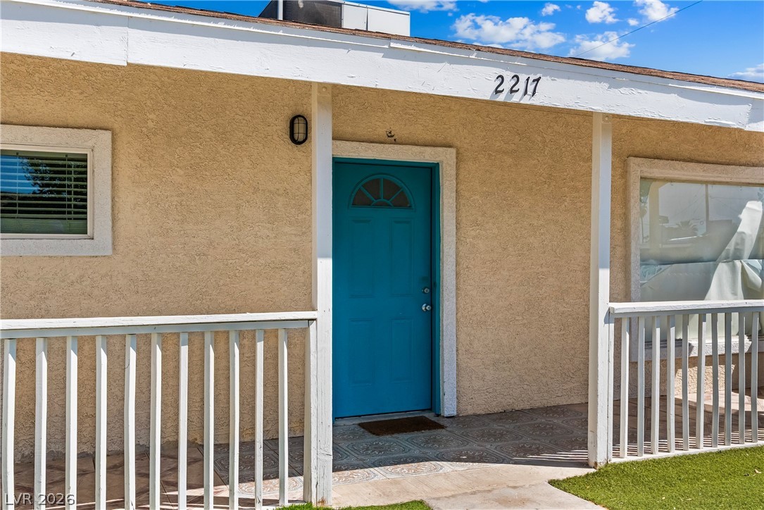 2217 E Oakey Boulevard