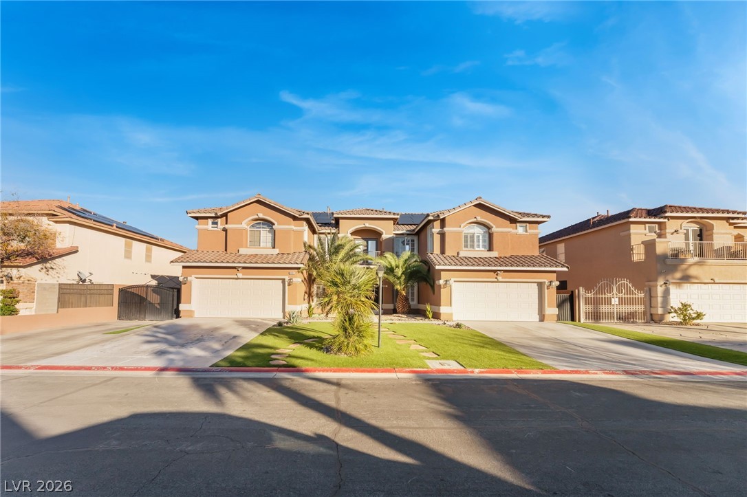 9404 Empire Rock Street