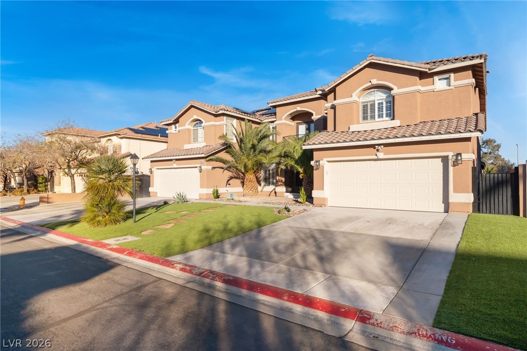 9404 Empire Rock Street