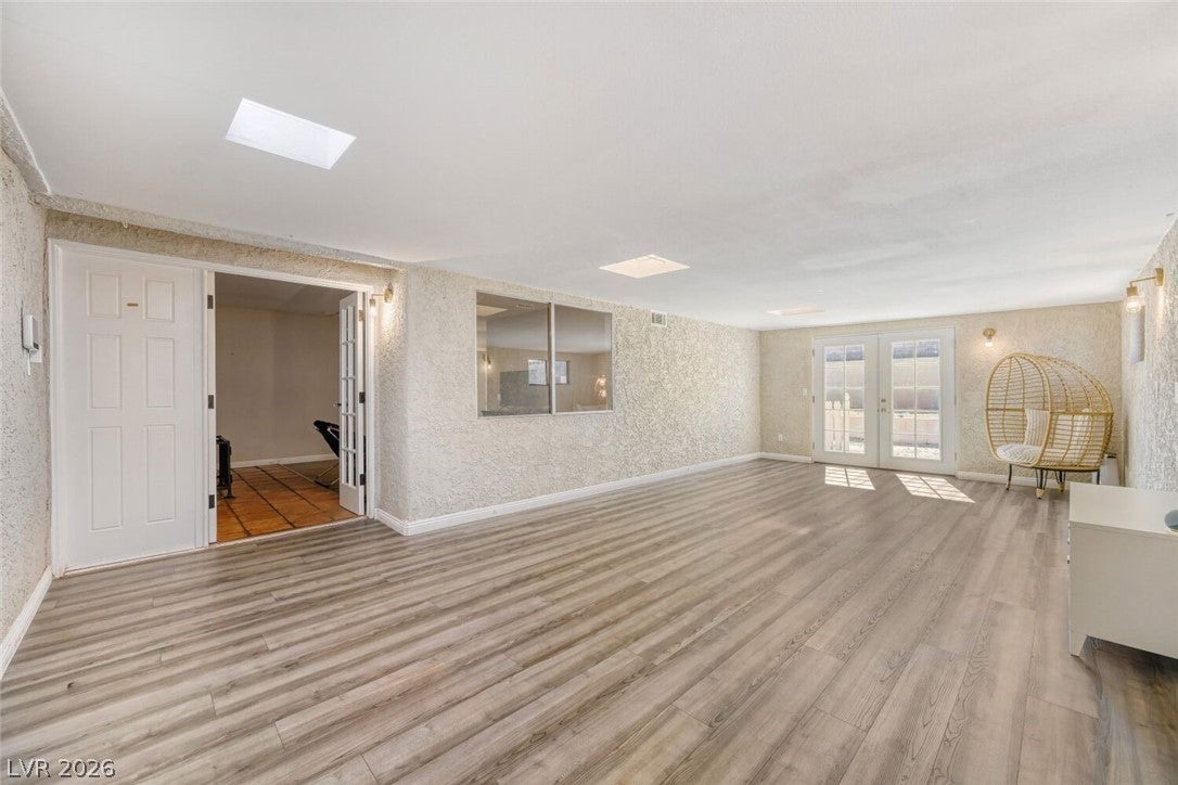 325 W Rochell Drive