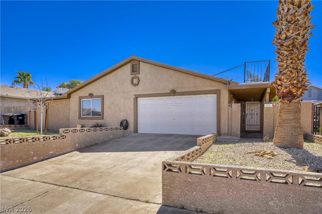325 W Rochell Drive