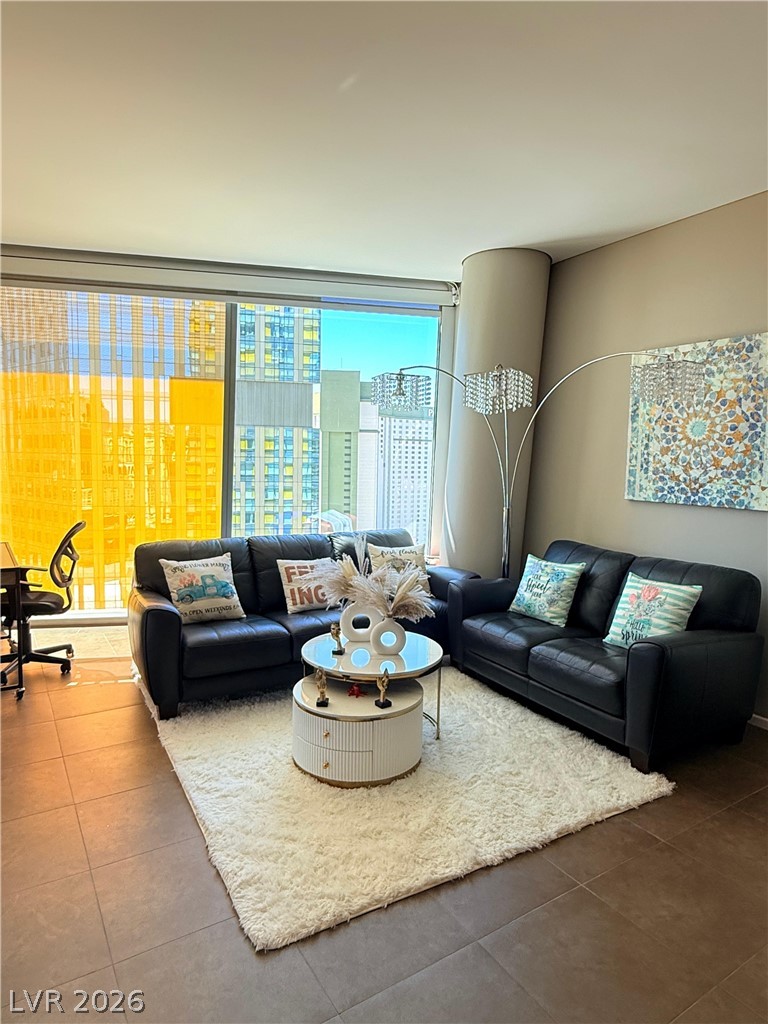3722 Las Vegas Boulevard 2001