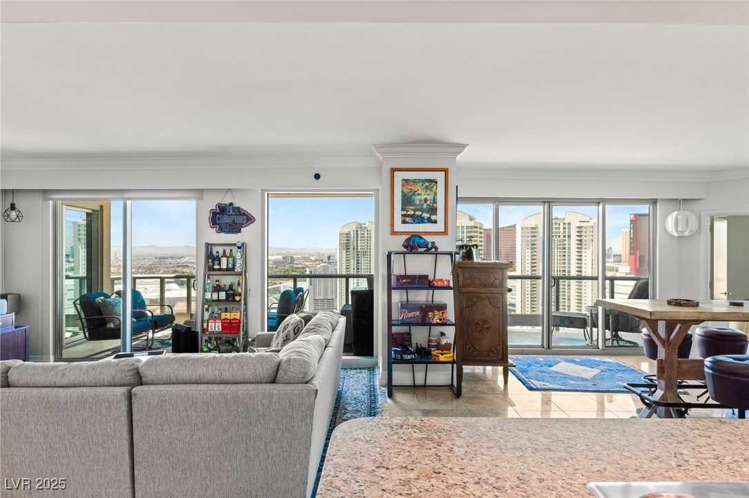 222 KAREN Avenue 3305
