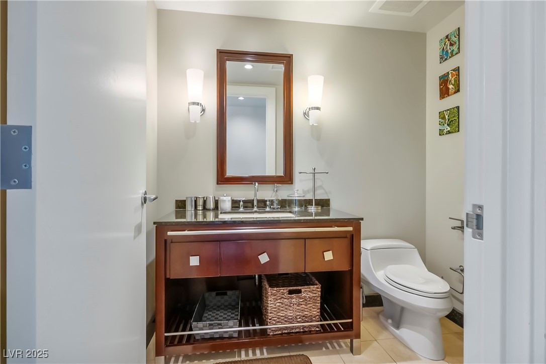 Las Vegas, Nevada 89109, United States, 2 Bedrooms Bedrooms, ,3 BathroomsBathrooms,Residential,Active,257020