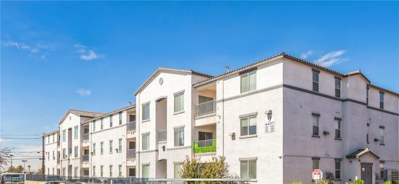 Properties 1 4437 Dover Straight Street 304