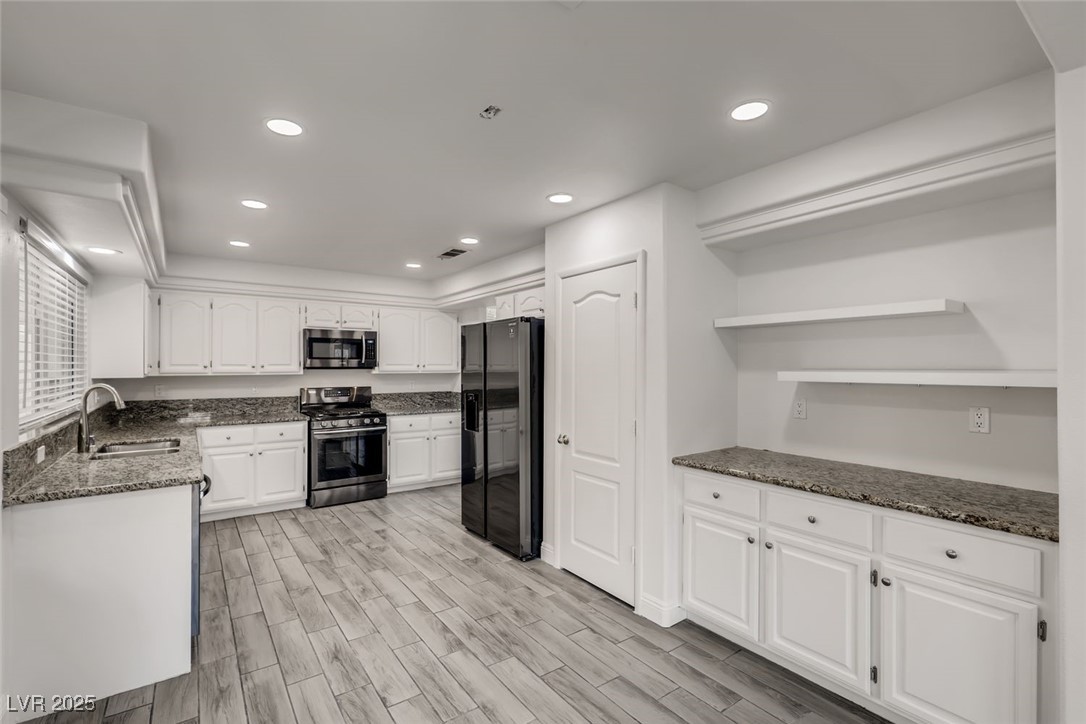 Las Vegas, Nevada 89128, United States, 3 Bedrooms Bedrooms, ,3 BathroomsBathrooms,Residential,Active,201789