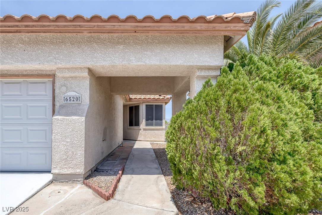 6520 LOMBARD Drive