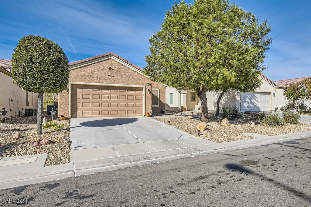 3452 Flinthead Drive, North Las Vegas, Nevada image 1