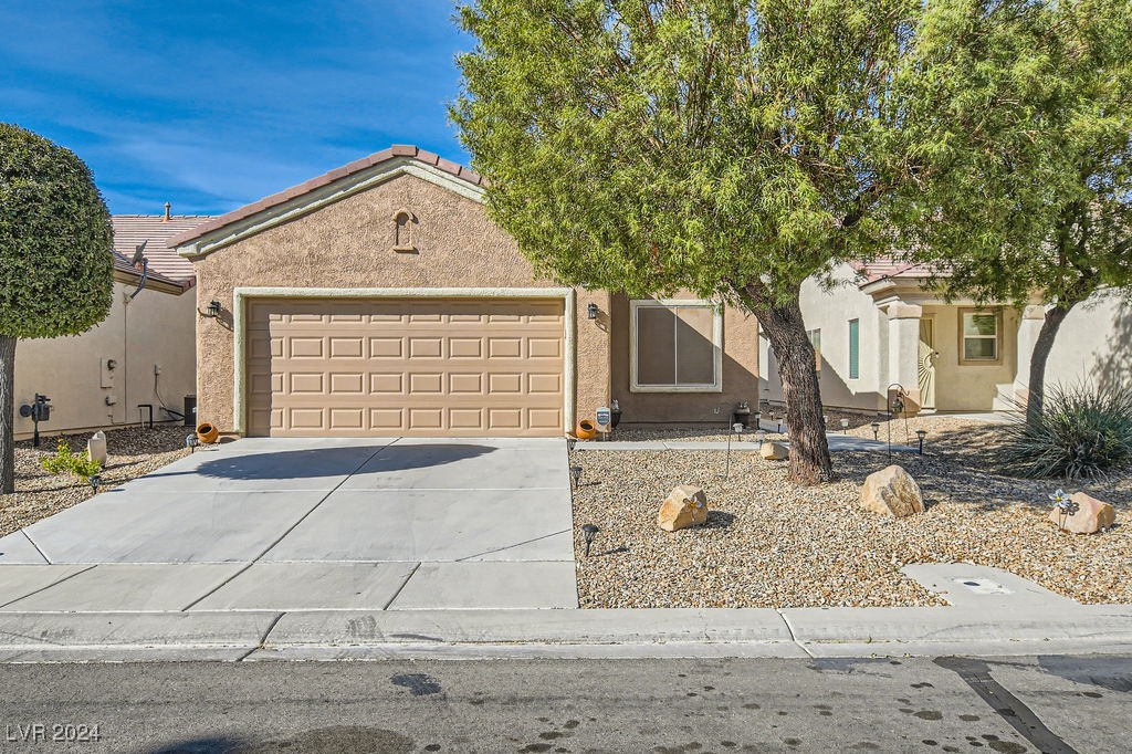 3452 Flinthead Drive, North Las Vegas, Nevada image 2