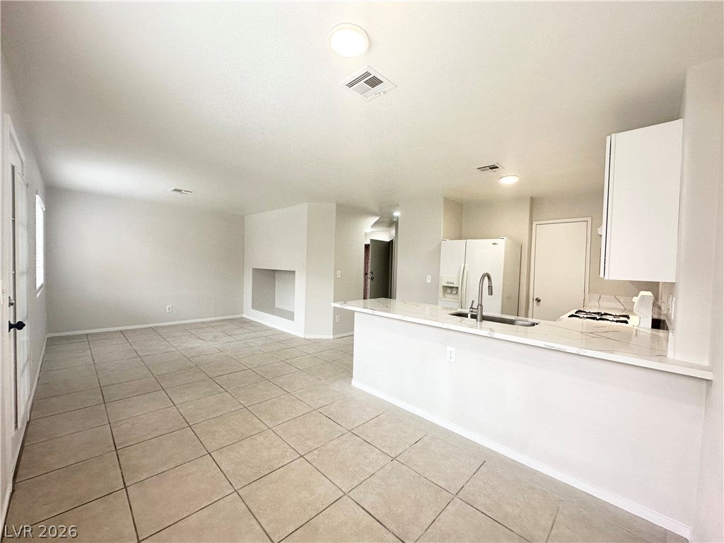 2525 Sierra Bello Avenue 103