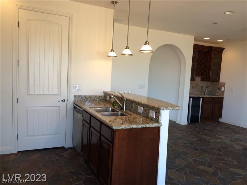 1230 CALCIONE Drive 0