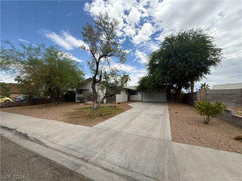 Homes For Sale - 4682 Lancer Way<br/> Las Vegas, NV 89121