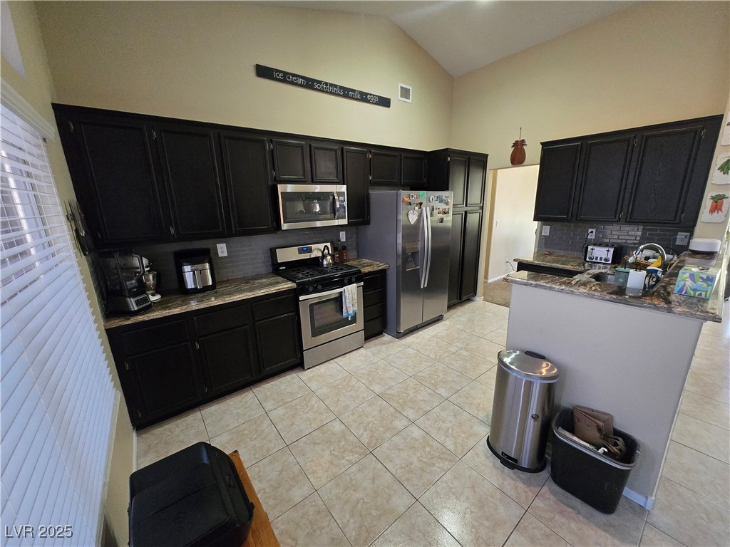 6119 Shadow Oak Drive