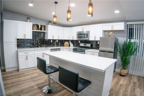 Photo of 1660 Izabella Avenue, Las Vegas, NV 89169 (MLS # 2779433)