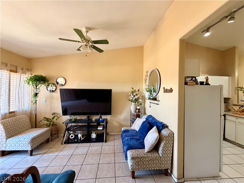 3881 Soda Springs Drive