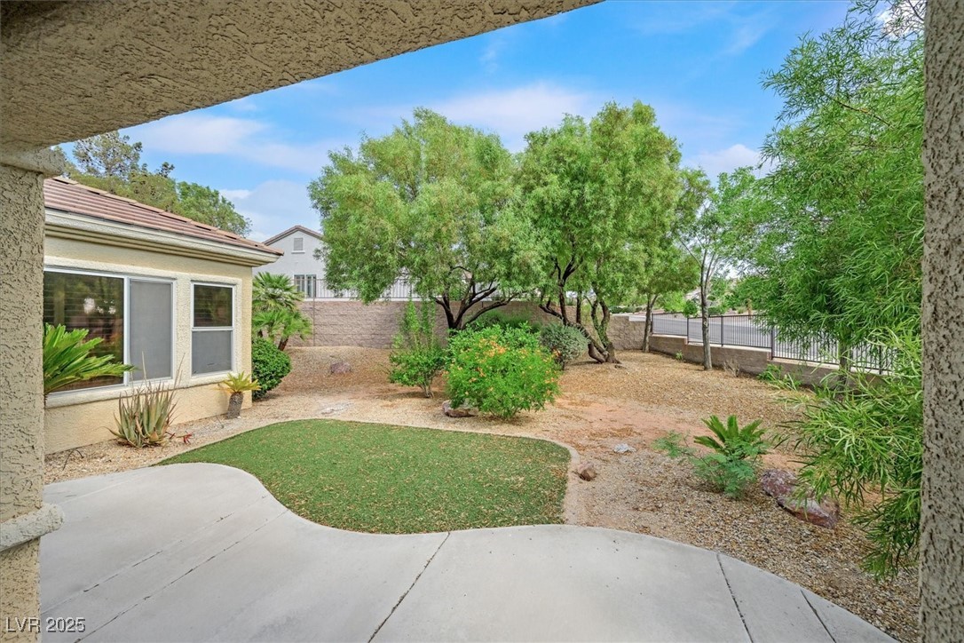 Henderson, Nevada 89052, United States, 3 Bedrooms Bedrooms, ,3 BathroomsBathrooms,Residential,Active,160352