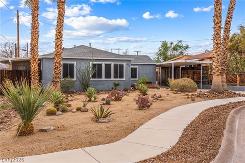 Photo of 306 Karen Way, Henderson, NV 89015 (MLS # 2774803)
