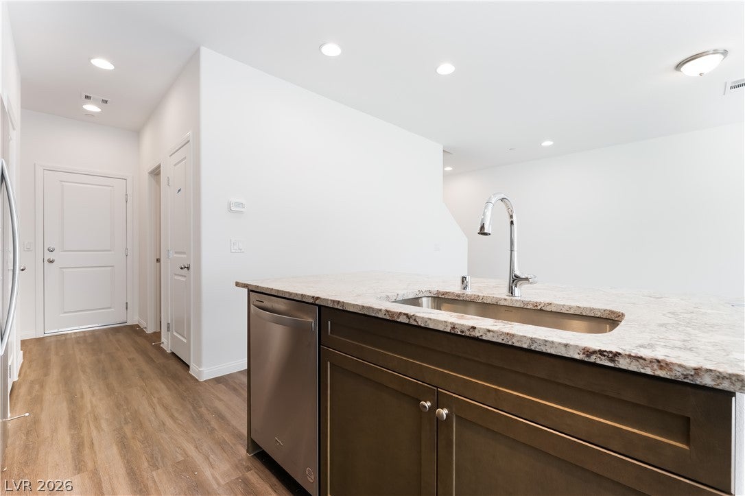 4261 Galaxy Gaze Avenue