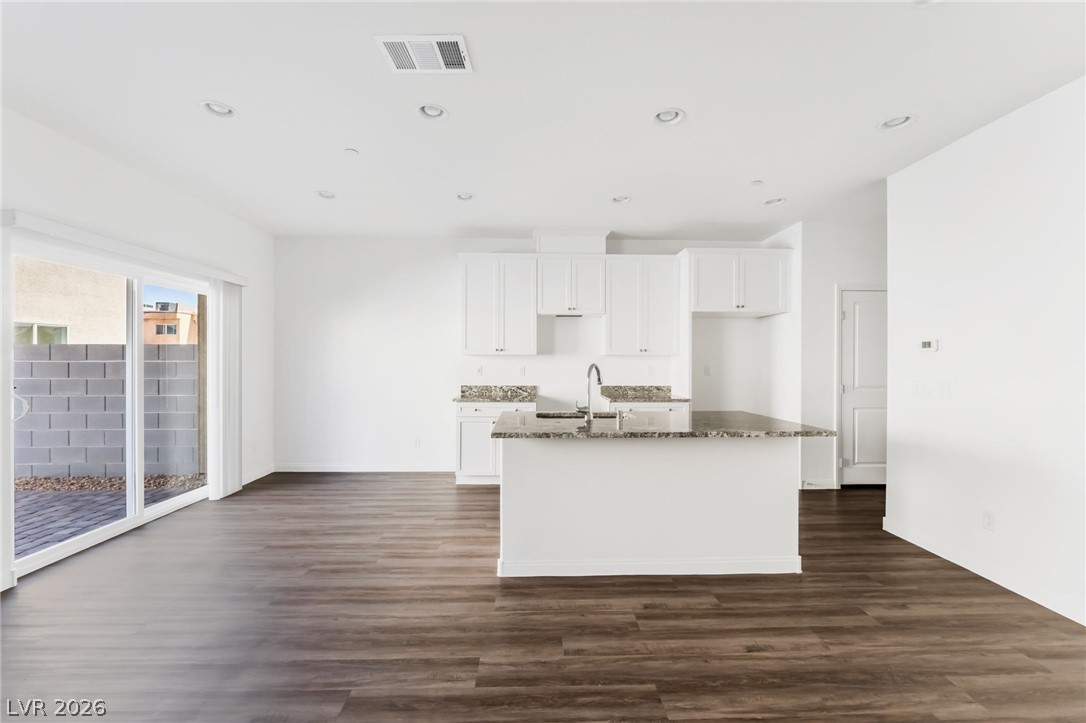 4261 Galaxy Gaze Avenue