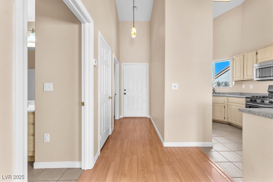 855 N Stephanie Street 1311