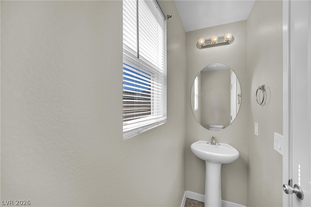 3636 Via Del Robles Avenue