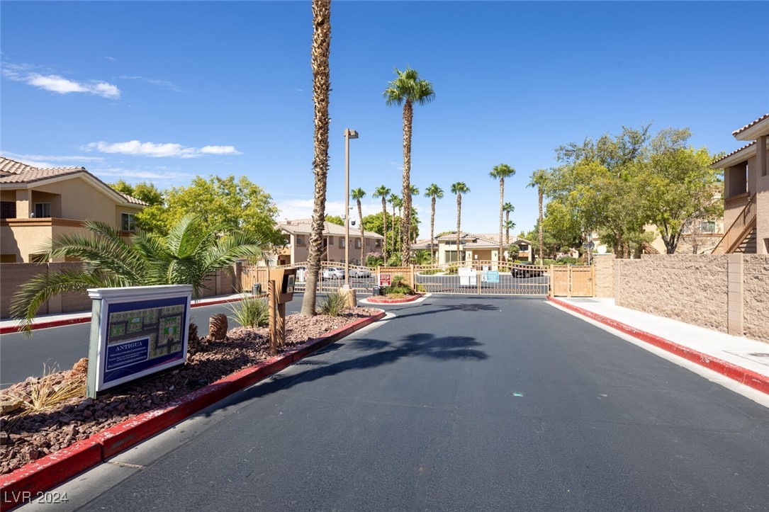 Las Vegas, Nevada 89183, United States, 2 Bedrooms Bedrooms, ,2 BathroomsBathrooms,Residential,Pending,42848