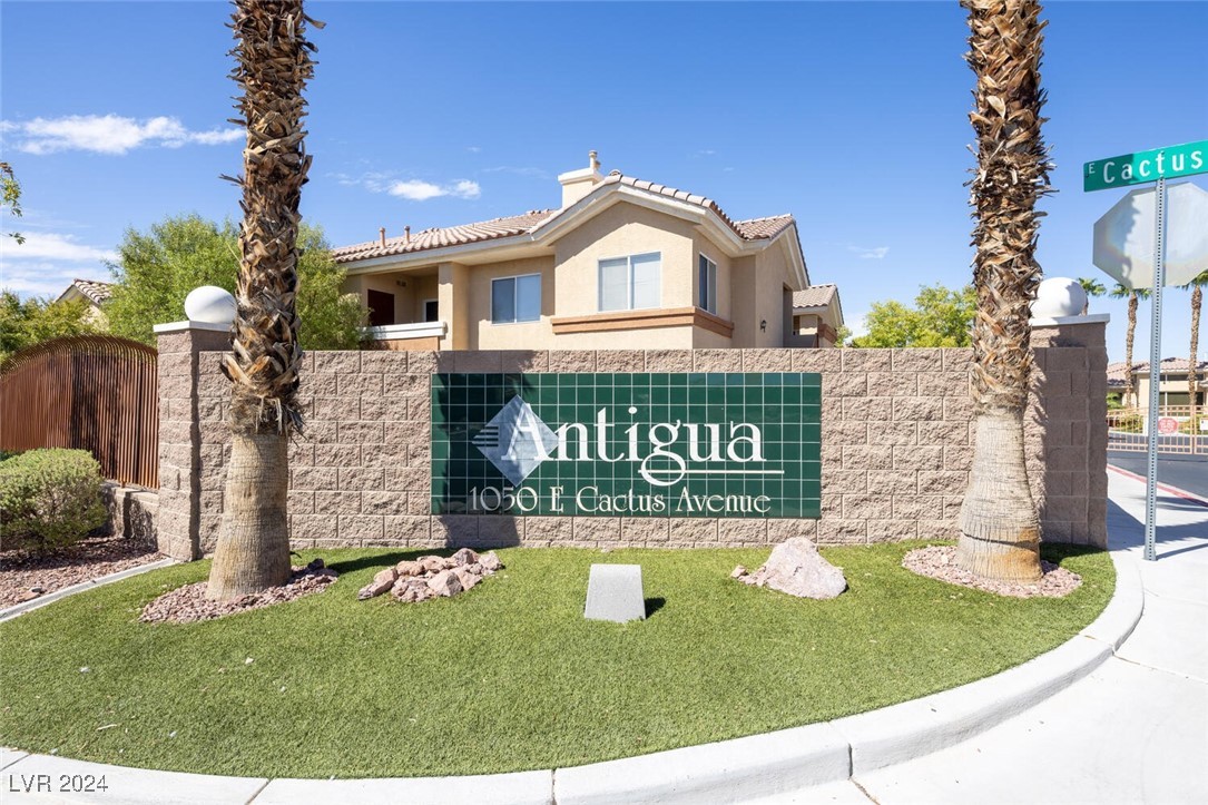 Las Vegas, Nevada 89183, United States, 2 Bedrooms Bedrooms, ,2 BathroomsBathrooms,Residential,Pending,42848