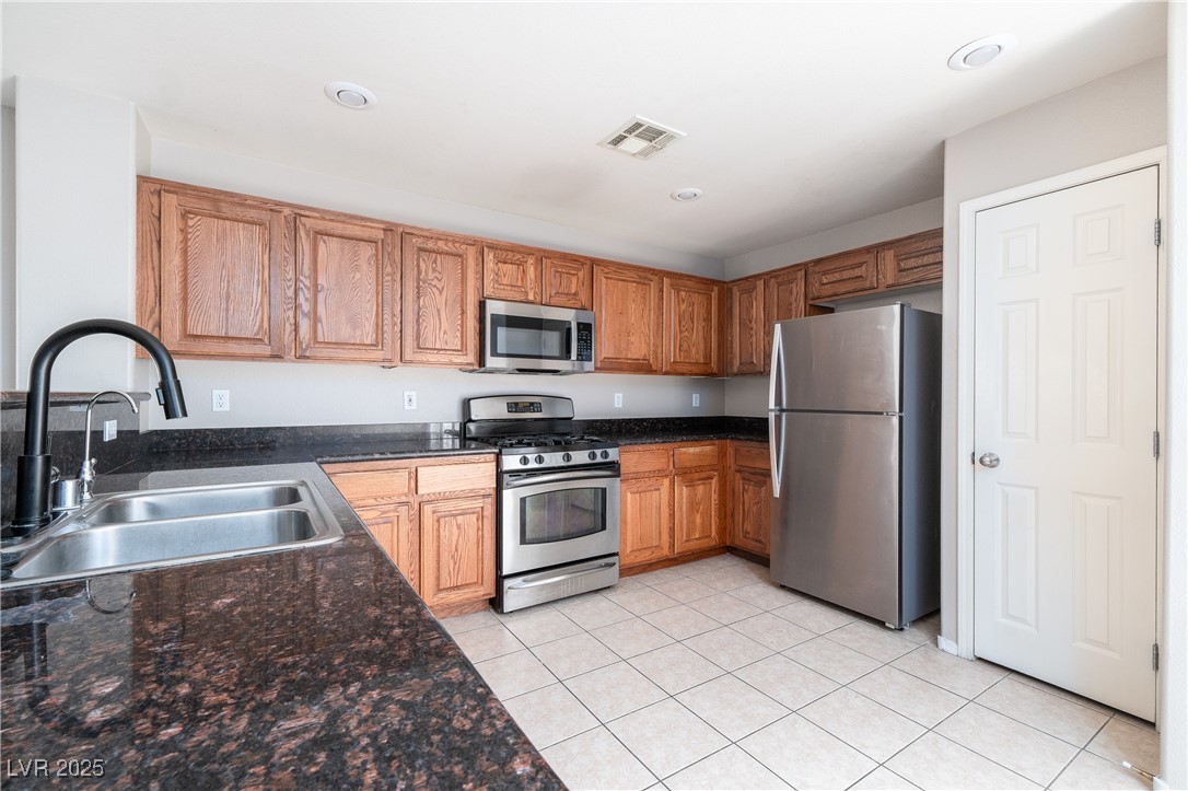 8174 Amphora Street, Las Vegas, Nevada image 11