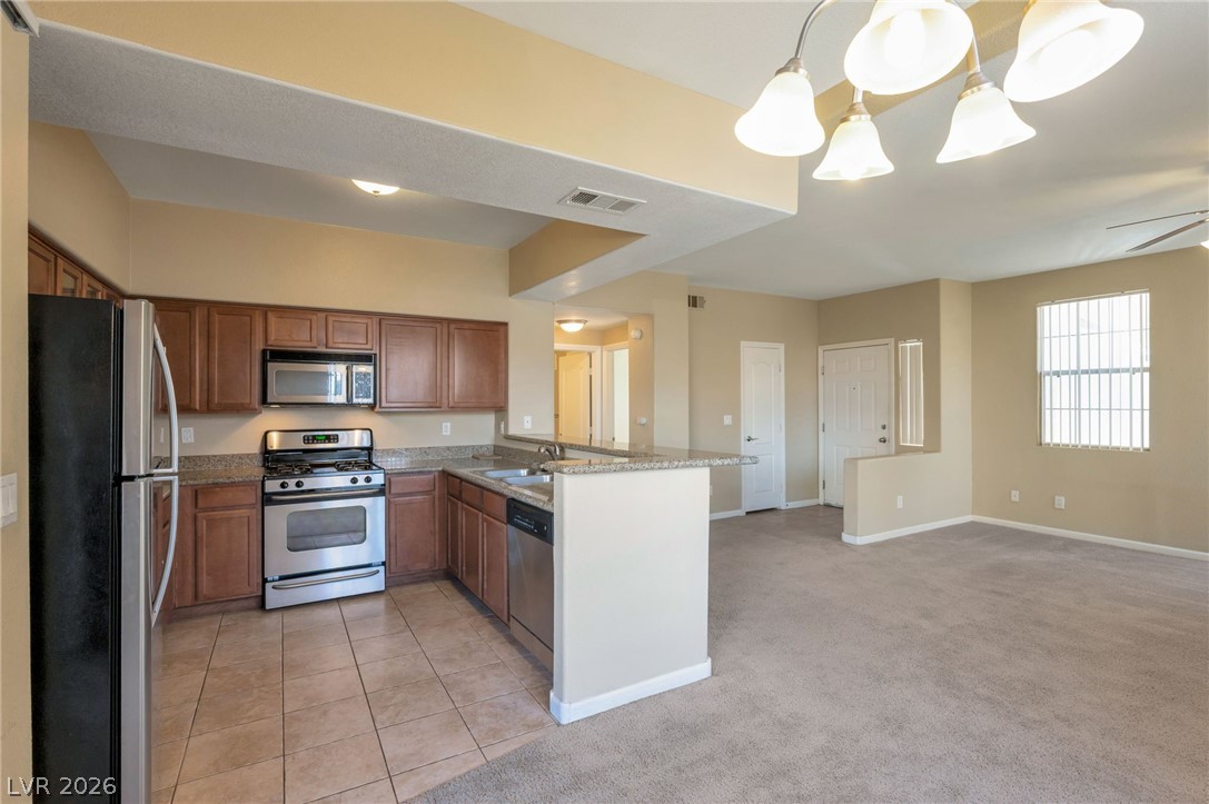 1704 Queen Victoria Street 102