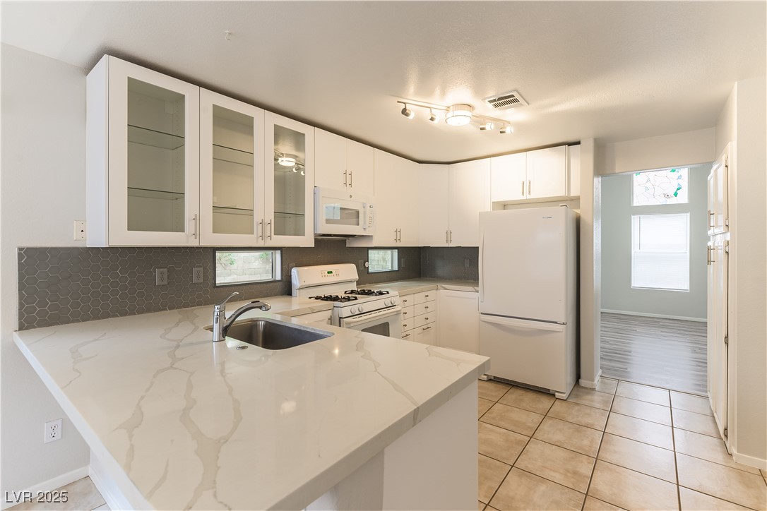 9044 Flutell Court, Henderson, Nevada image 4