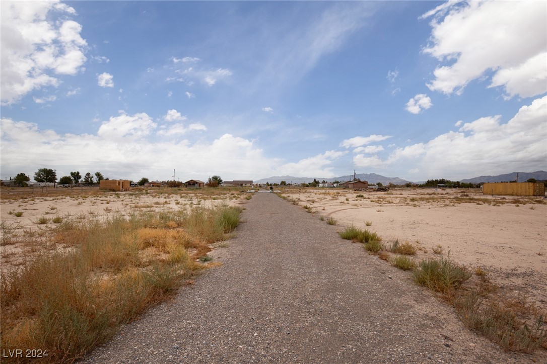 2221 Mcmurray Drive, Pahrump, Nevada image 2