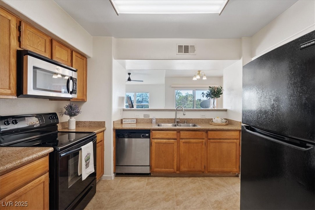 7255 W Sunset Road 2093