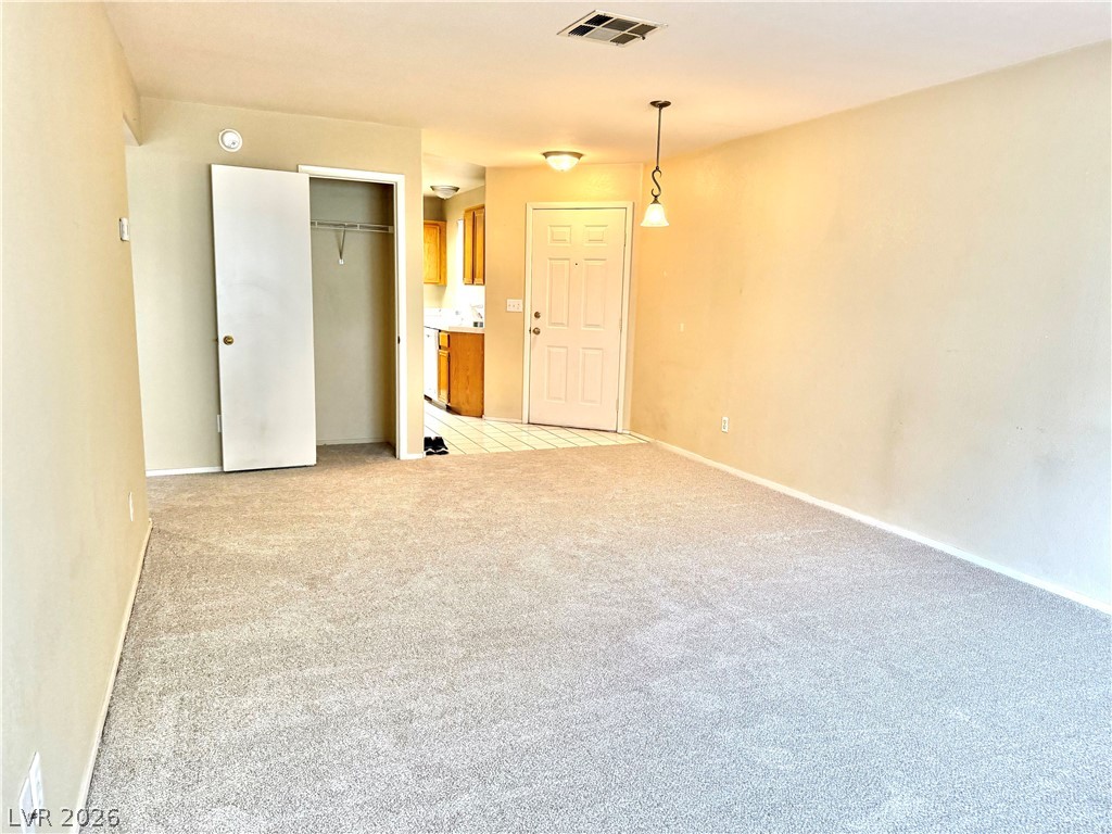 3125 N Buffalo Drive 1135