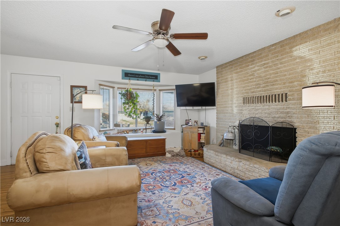 5213 Sugarfoot Avenue