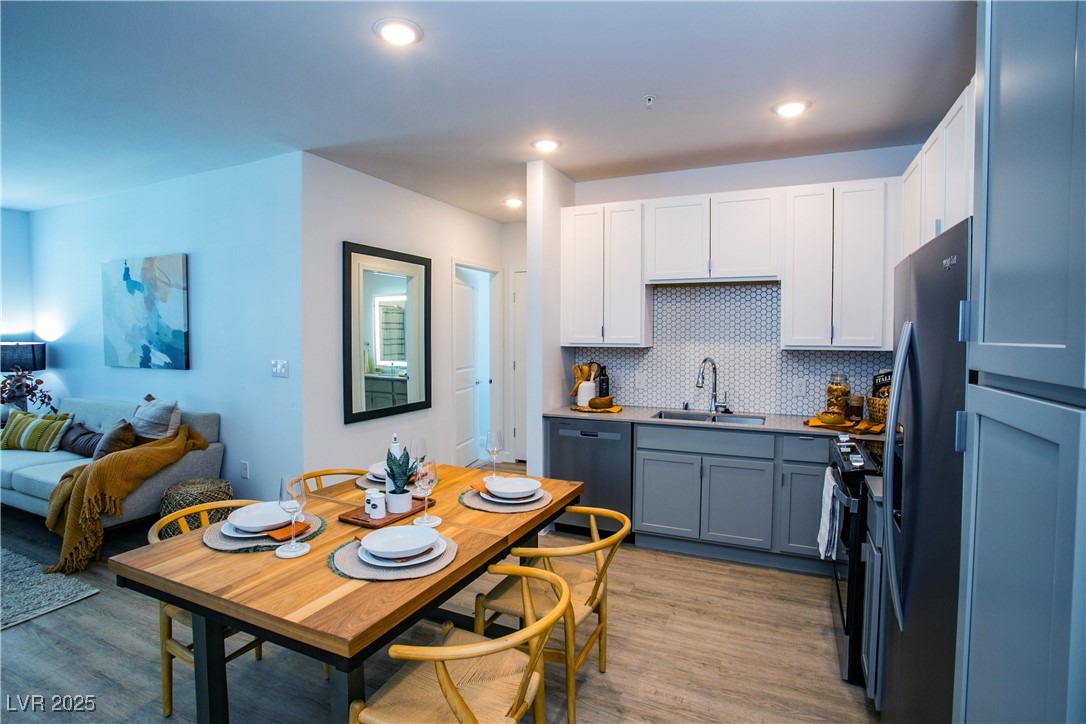 4480 Meadows Multiple