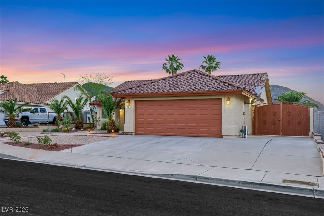 160 Coastal Pier Court, Henderson, Nevada image 1