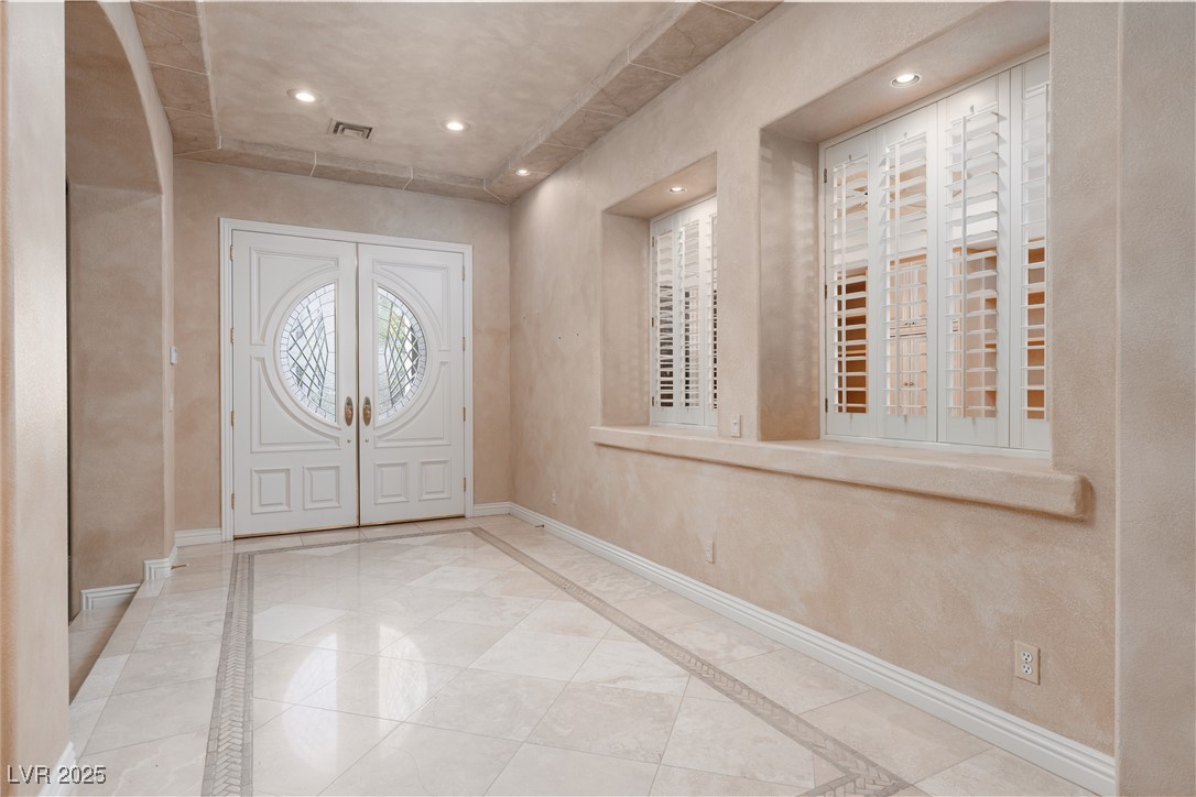 9008 Emerald Hill Way