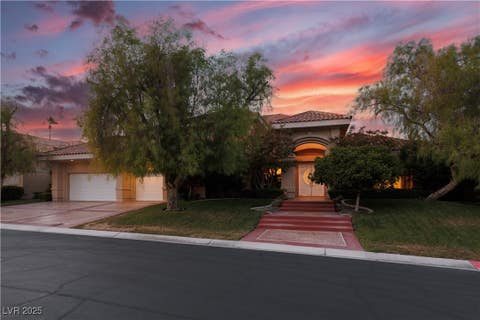 Photo of 9008 Emerald Hill Way, Las Vegas, NV 89117 (MLS # 2716377)