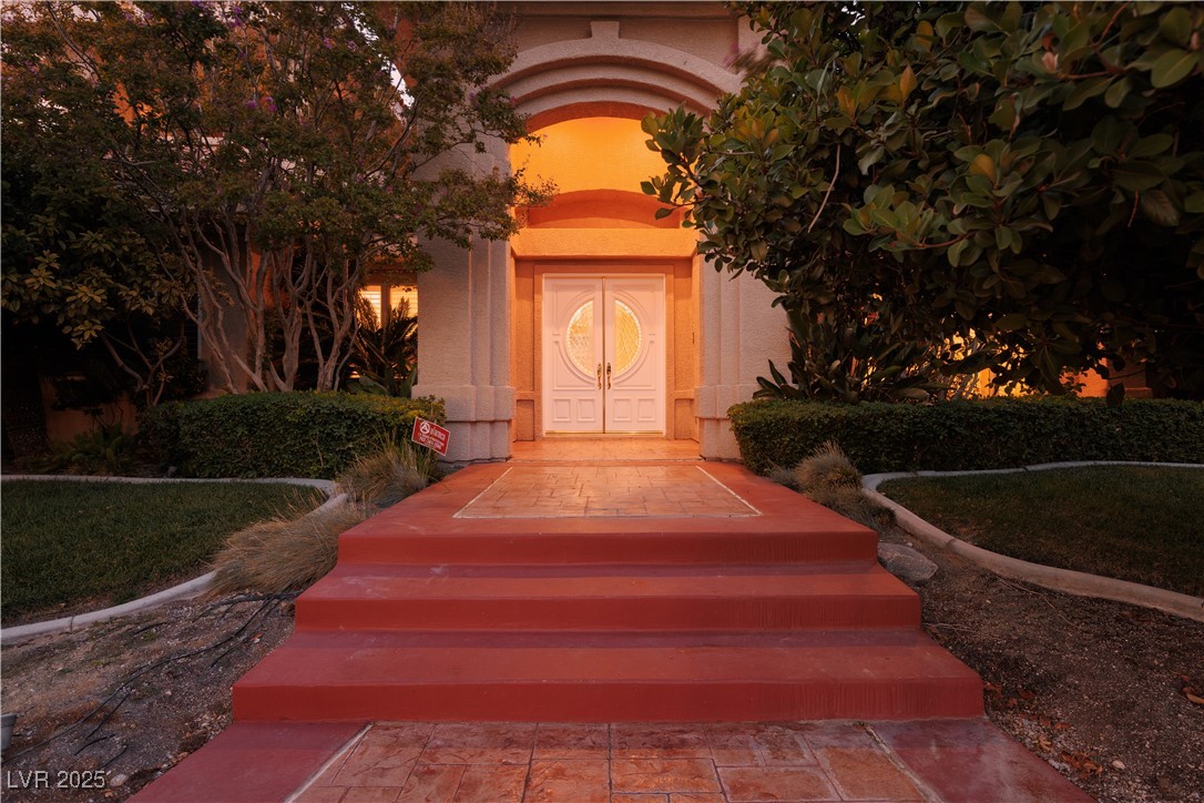 9008 Emerald Hill Way