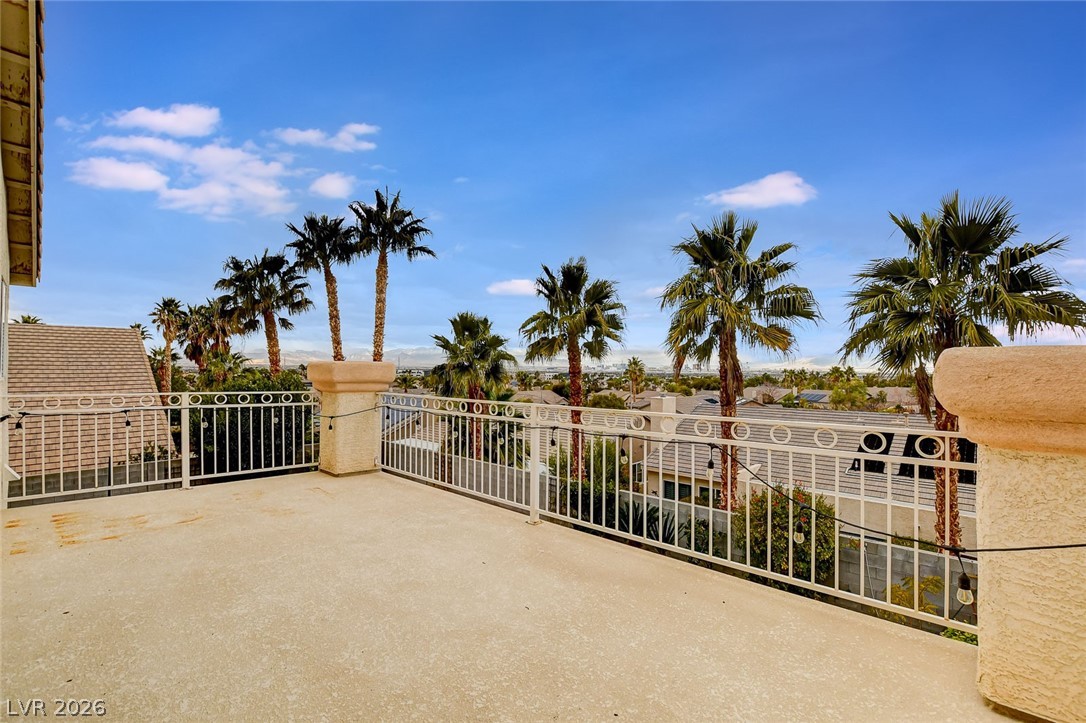 2504 Antique Blossom Avenue