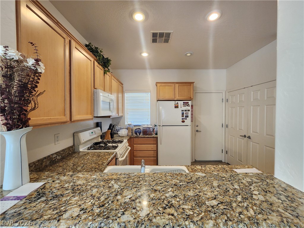 Properties 4 2376 Mourning Warbler Avenue