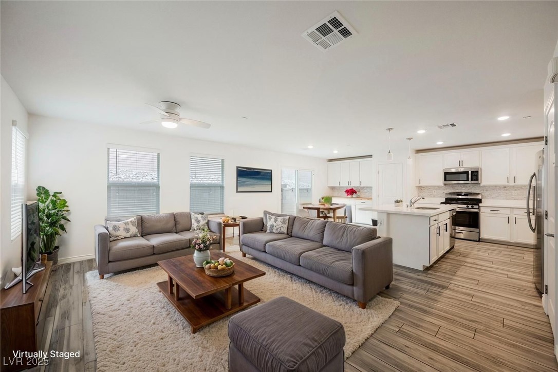 376 Yellow Finch Lane, Henderson, Nevada image 3